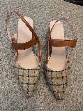 Plaid Pointed Toe Slingback Flats in Tan